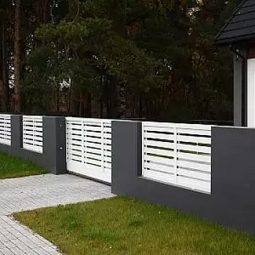 Заборная секция серии Prestige 2000×1600 Alutech